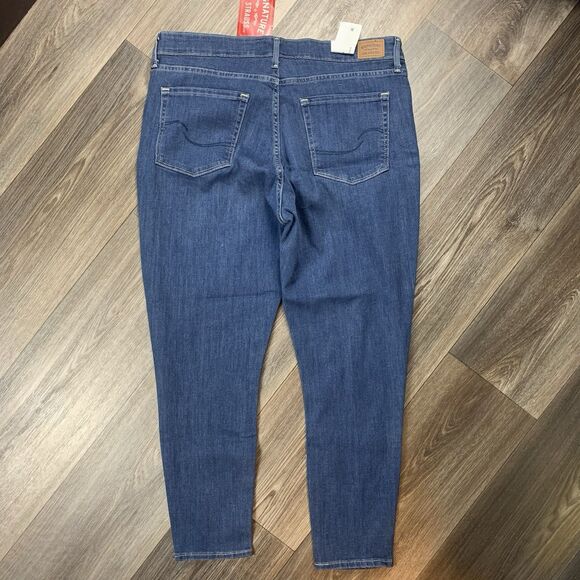 Levi Strauss Womens Size 16 33 Blue Stretch Denim Mid Rise Signature Skinny Crop - Picture 7 of 7